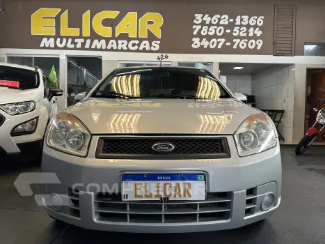 FIESTA 1.6 MPI Class Hatch 8V