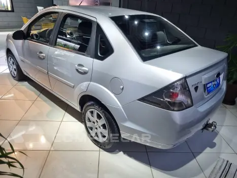 FIESTA 1.6 MPI Class Sedan 8V