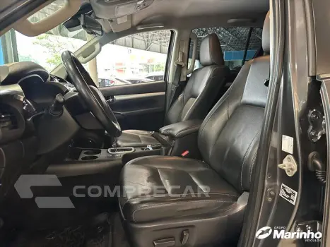 HILUX 2.8 D-4D TURBO DIESEL CD SRX 4X4 AUTOMÁTICO