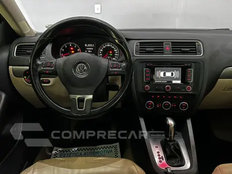 JETTA 2.0 TSI HIGHLINE 211CV GASOLINA 4P TIPTRONIC