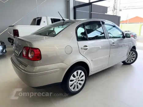 POLO SEDAN 1.6 MI 8V