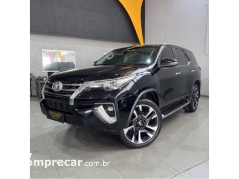 Toyota HILUX SW4 2.8 SRX 4X4 16V TURBO INTERCOOLER DIESEL 4P AUTOMÁ 4 portas