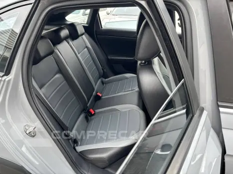 Nivus Highline 1.0 200 TSI Flex Aut.