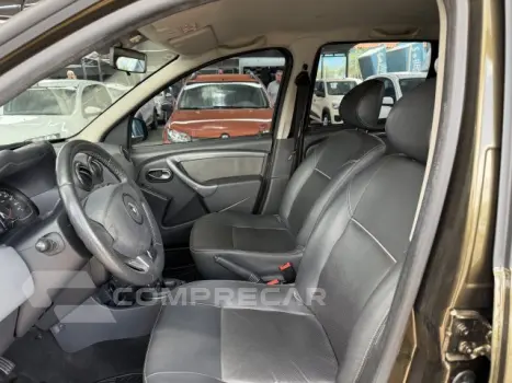 DUSTER - 2.0 DYNAMIQUE 4X2 16V 4P AUTOMÁTICO