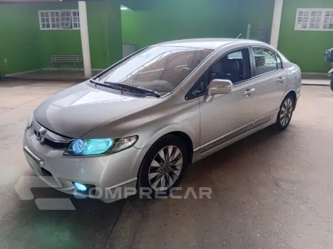 Honda Civic LXS 4 portas