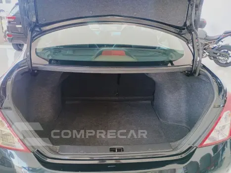 Versa Sedan 1.6 16V 4P FLEX SL