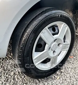 Fiesta Sedan 1.6 4P FLEX