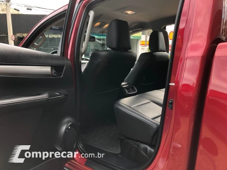 Hilux 2.8 D-4D Turbo Diesel Cd Srv 4X4 Automático