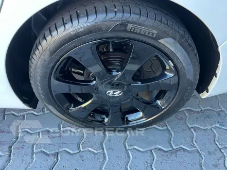 Elantra GLS 1.8 16V Aut.