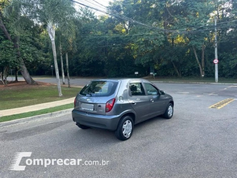 CELTA - 1.0 MPFI LT 8V 4P MANUAL