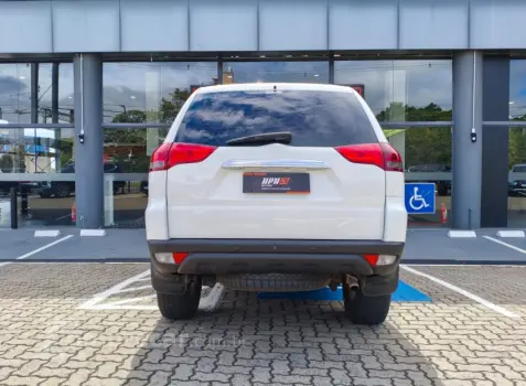 PAJERO 3.2 4X4 16V Turbo Intercooler