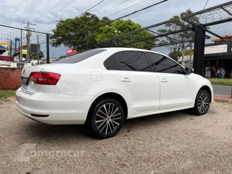 Jetta 2.0 4P CONFORTLINE TIPTRONIC AUTOMÁTICO