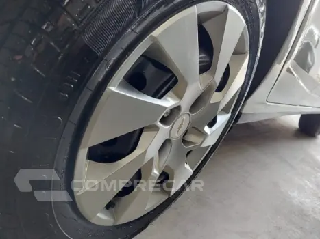 ONIX - 1.4 MPFI LT 8V 4P MANUAL