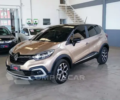 Renault CAPTUR 1.3 TCE Intense 4 portas
