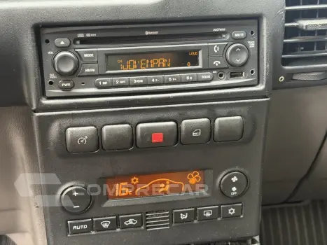 ZAFIRA 2.0 MPFI ELEGANCE 8V FLEX 4P AUTOMÁTICO