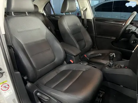 JETTA 2.0 COMFORTLINE 120CV FLEX 4P TIPTRONIC