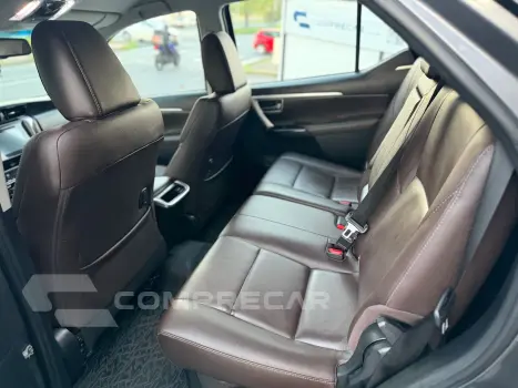 Hilux Sw4 2.8 Srx 4X4 7 Lugares 16V Turbo Intercooler Diesel