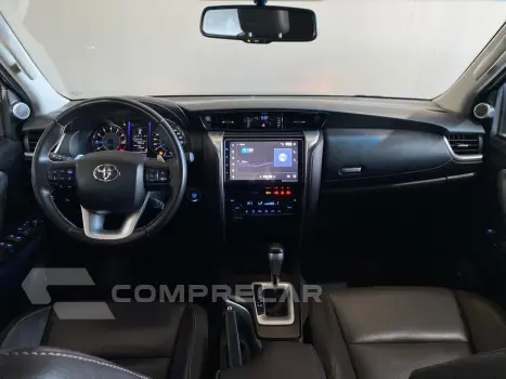 HILUX SW4 2.7 SRV 7 LUGARES 4X2 16V FLEX 4P AUTOMÁTICO