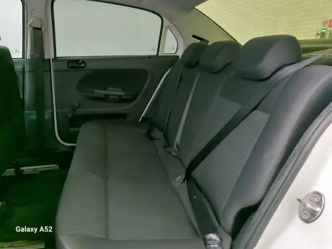 VOYAGE 1.0 12V MPI TOTALFLEX 4P MANUAL