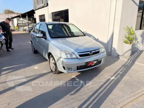 CORSA SEDAN PREMIUM