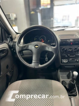 Classic Sedan 1.0 4P