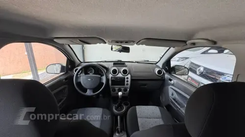 FIESTA 1.6 MPI Class Hatch 8V