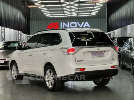 OUTLANDER - 3.0 GT 4X4 V6 24V 4P AUTOMÁTICO