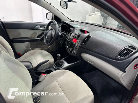 Kia Cerato Sedan 1.6 16V 4P EX 4 portas