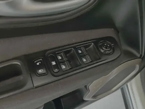 RENEGADE 1.8 16V FLEX 4P AUTOMÁTICO