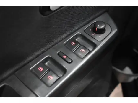 FOX - 1.0 MI 8V 4P MANUAL