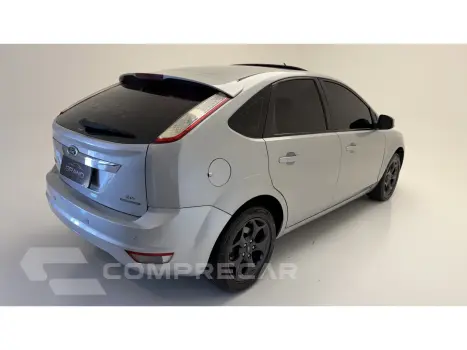 FOCUS 2.0 TITANIUM HATCH 16V FLEX 4P AUTOMÁTICO