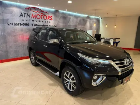 Hilux SW4 2.8 16V 4P SRX PLATINUM 4X4 7 LUGARES TURBO DIESEL