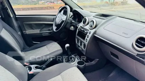 FIESTA 1.6 MPI Class Hatch 8V