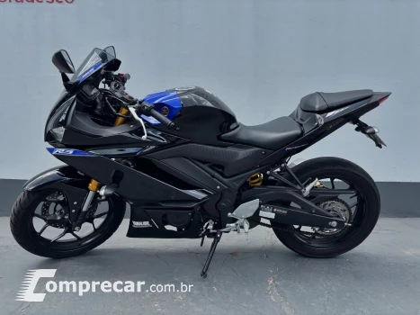 Yamaha R3 321cc