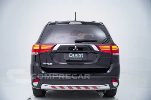 OUTLANDER 2.2 165cv Diesel Aut.