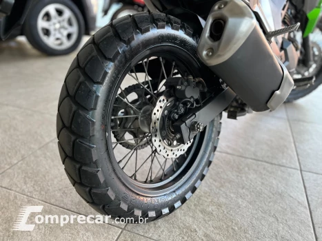 VERSYS-X 300