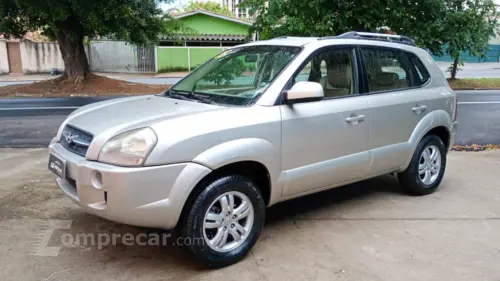 Hyundai TUCSON 2.0 MPFI GLS 16V 143cv 2WD 4 portas