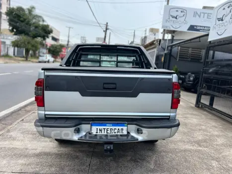 S10 2.4 Advantage 4X2 CD 8V