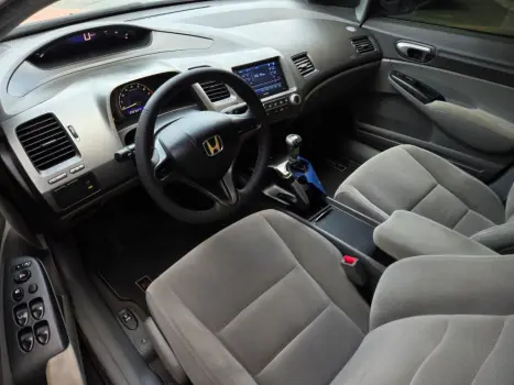 Civic Sedan LXS 1.8/1.8 Flex 16V Mec. 4p