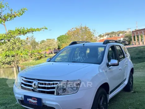 Renault DUSTER - 2.0 DYNAMIQUE 4X2 16V 4P AUTOMÁTICO 4 portas