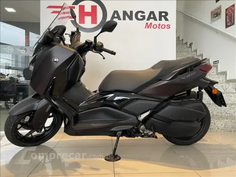 XMAX 300 CONNECTED ABS