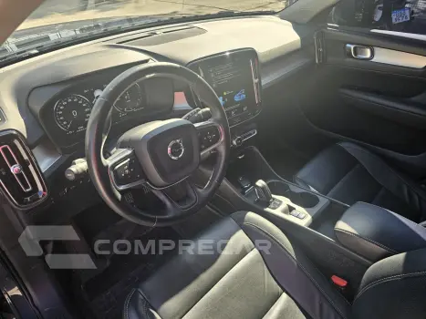 XC40 1.5 T5 RECHARGE MOMENTUM GEARTRONIC