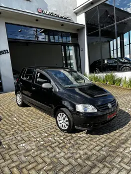 Volkswagen FOX 1.6 MI 8V 4 portas