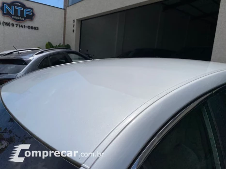 AZERA 3.0 MPFI GLS V6 24V