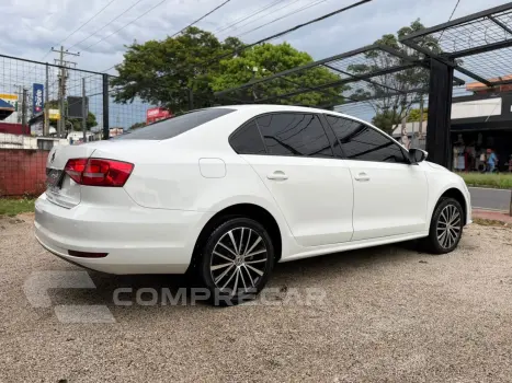 JETTA 2.0 COMFORTLINE FLEX 4P TIPTRONIC