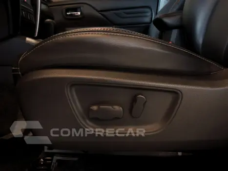 L200 TRITON 2.4 16V Turbo Sport Hpe-s CD 4X4