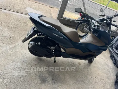 Honda PCX com freios ABS