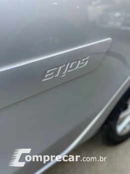 ETIOS 1.5 X Plus Sedan 16V