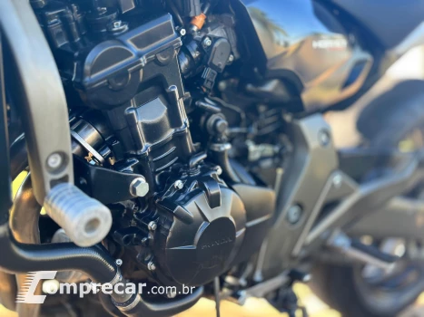 CB 600F HORNET