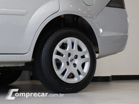 FIESTA 1.6 Rocam SE Sedan 8V